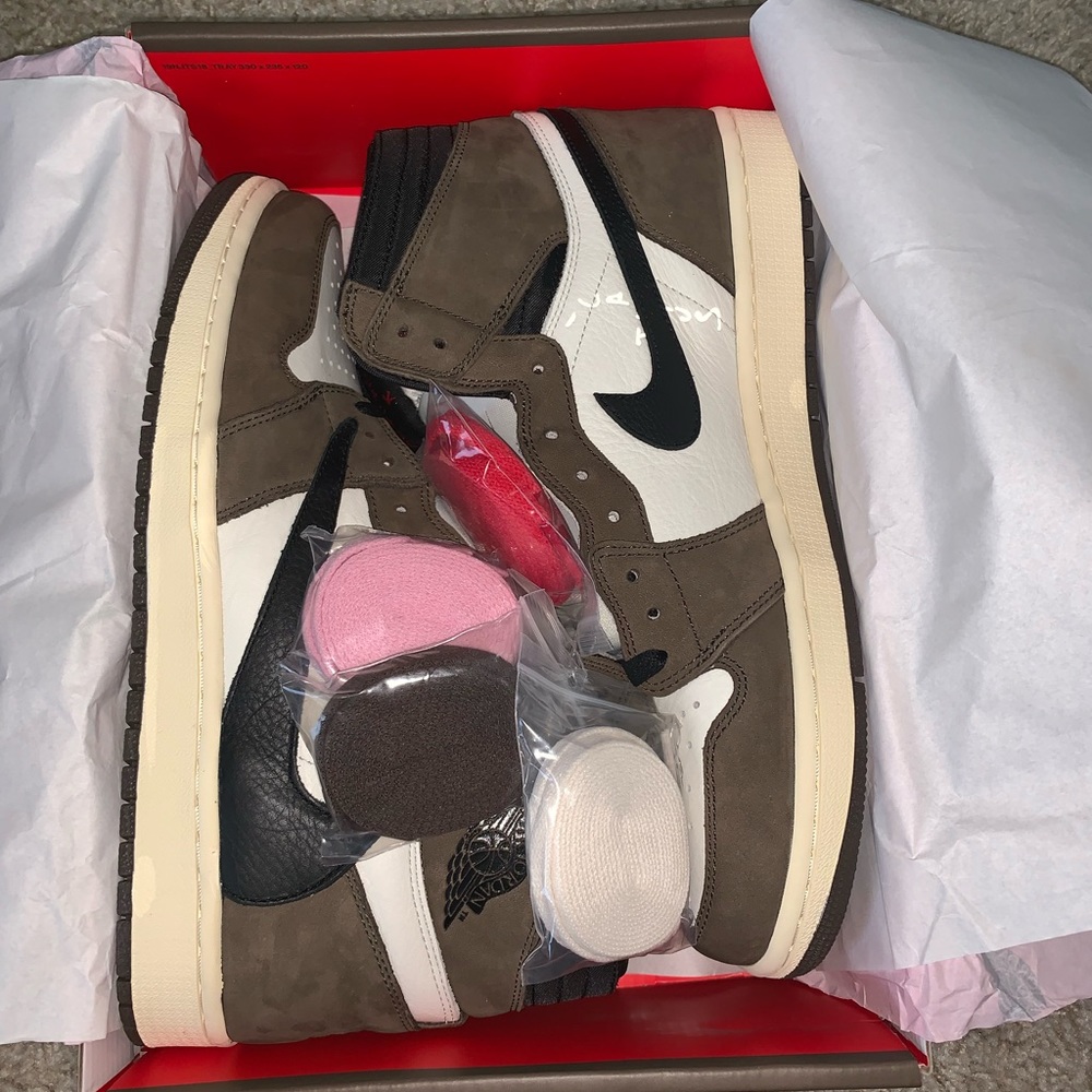 Air Jordan Retro 1s Travis Scott (cactus jacks)DS